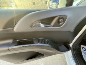
									OPEL MERIVA CC 1.4 TURBO 120CV GPL DI SERIE COSMO full								